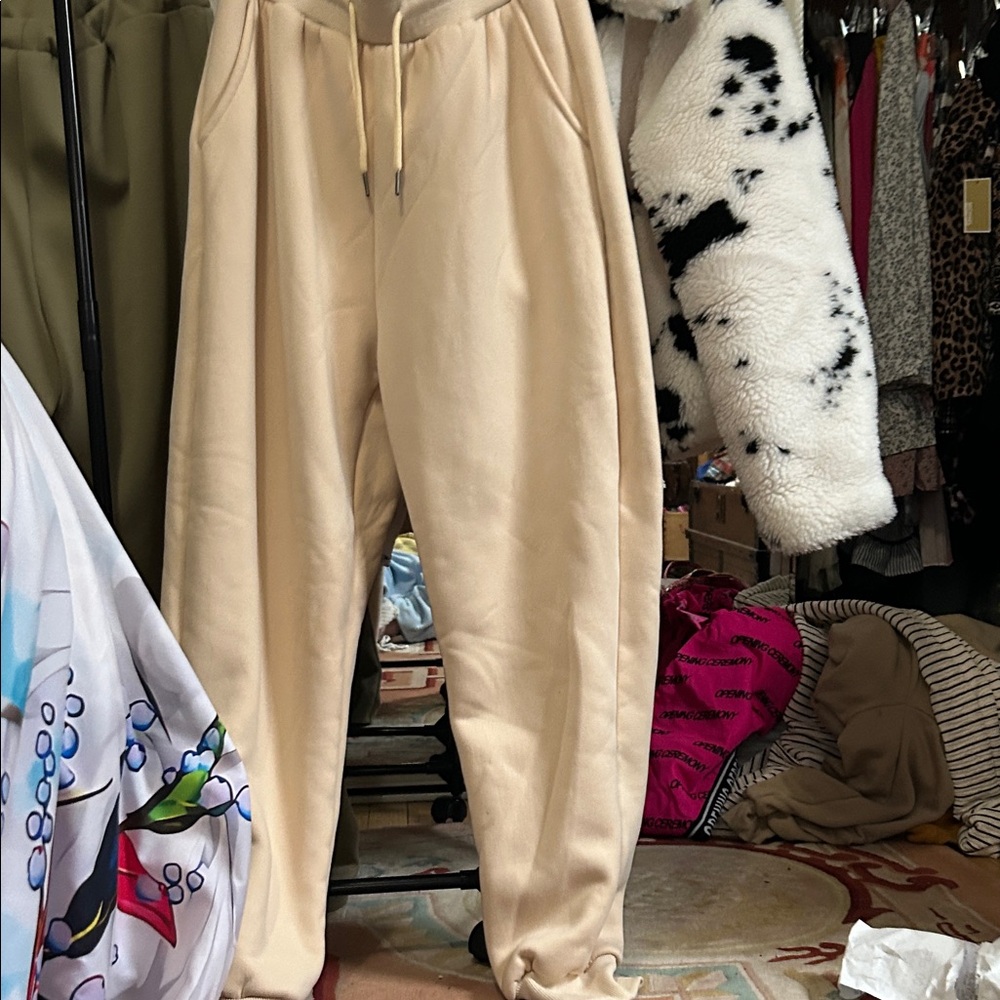 Women’s Apricot Fleece Sweatpants